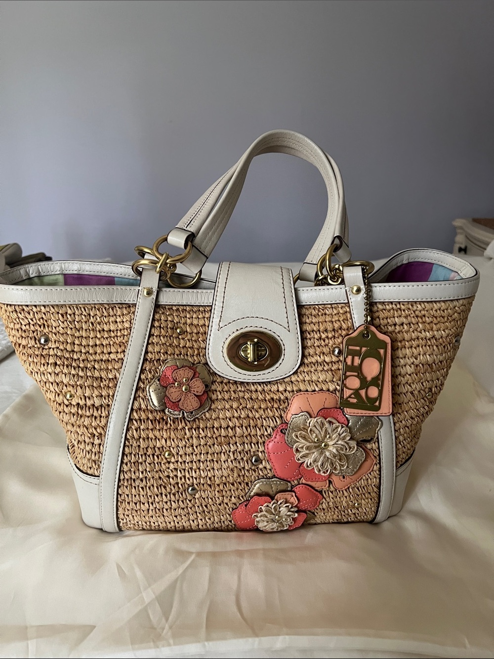COACH  Hamptons Weekend Straw Applique Tote Style 19347